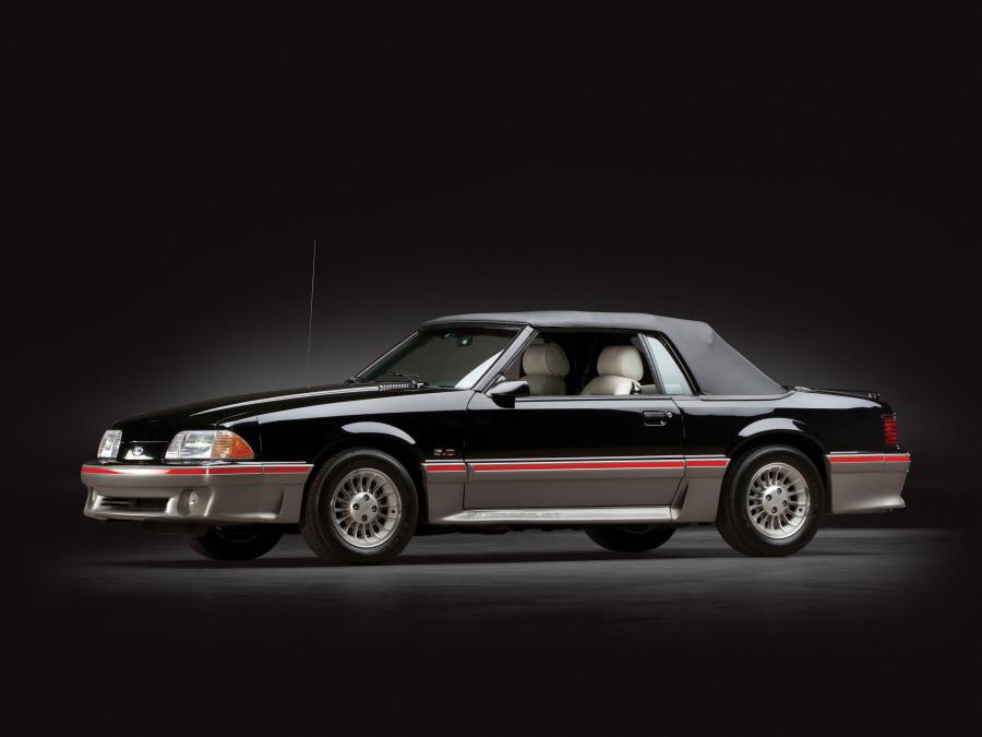  Ford Mustang GT 5.0 Convertible 1987 года  (фото 10 из 10)